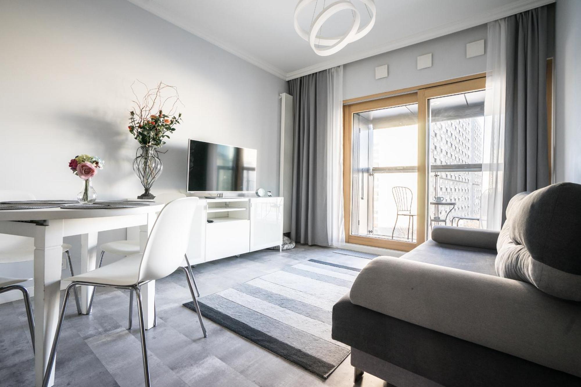 Vipwarsawapartments Diamond Mennica Residence Varsóvia Exterior foto